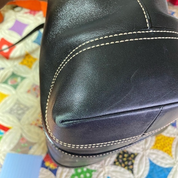 Coach Hampton Legacy 6491 black roomy leather 1 compartment adjustable straps - Picture 9 of 15